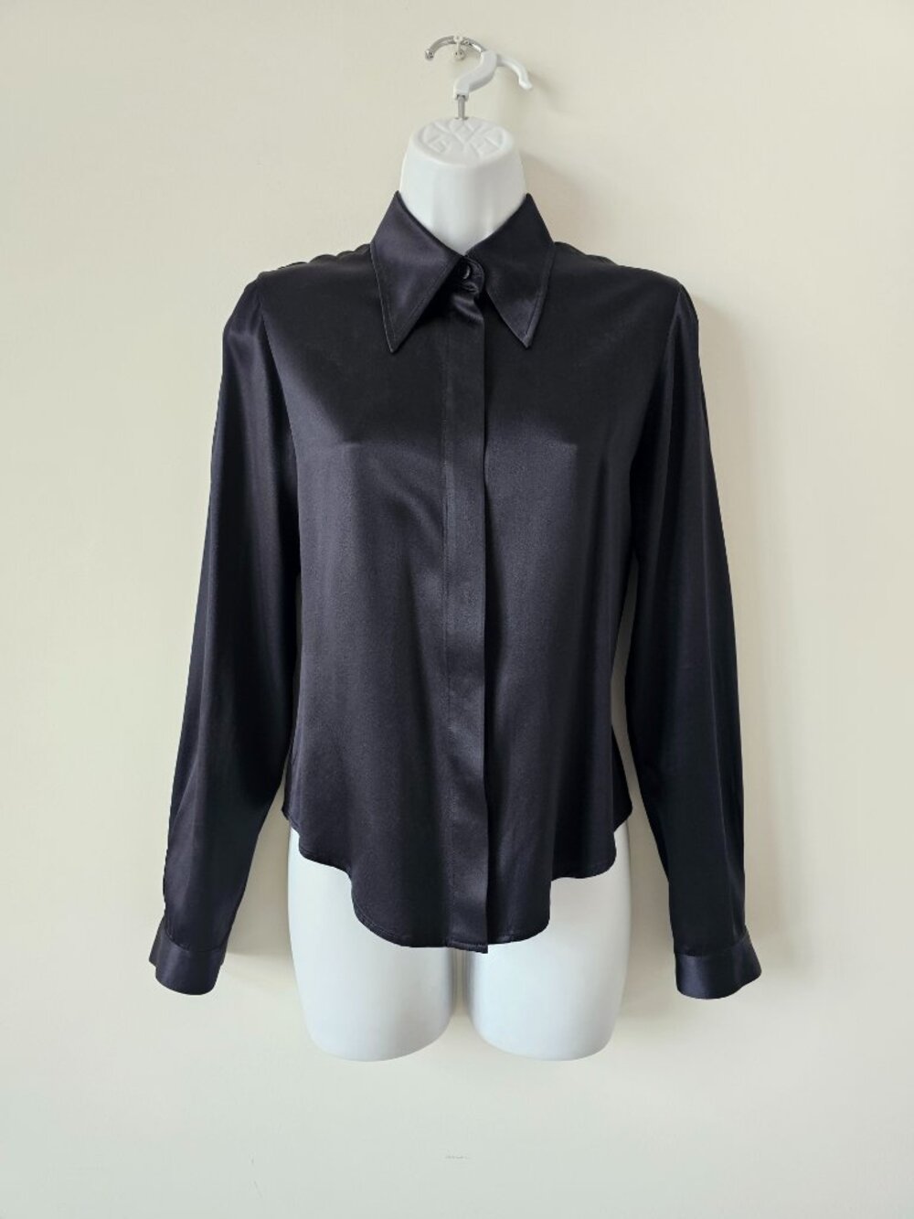 VIRUS Black Silk Satin Button Front Blouse Top, Japan Size 9, US Size 4